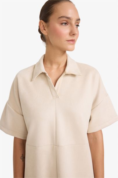 Robe courte en suédine à col polo Coupe A