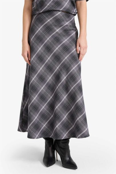 A Cut Plaid Twill Normal Waist Midi Skirt