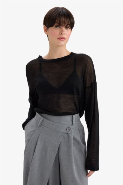 بلوز تريكو قصة مريحة بياقة مستديرة