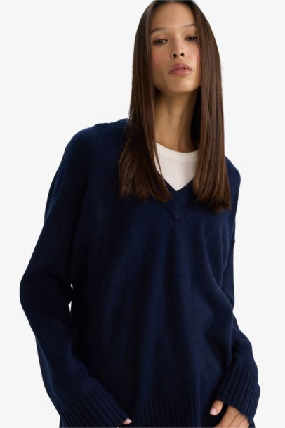 Oversize Fit V-Neck Pullover
