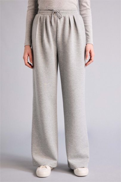 سروال بطيات