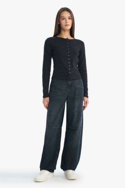 Woman Long Sleeve T-Shirt