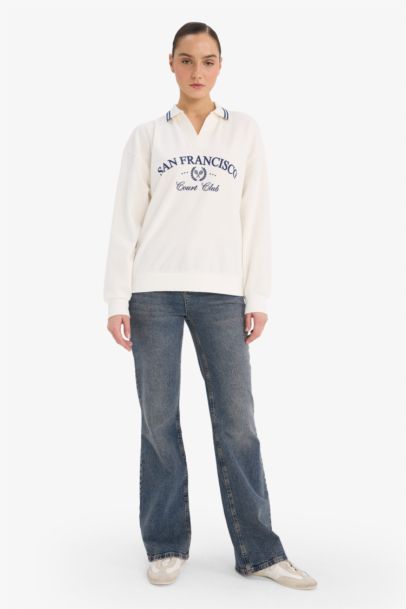 سويت شيرت بطبعة حروف قصة مريحة بياخة بولو