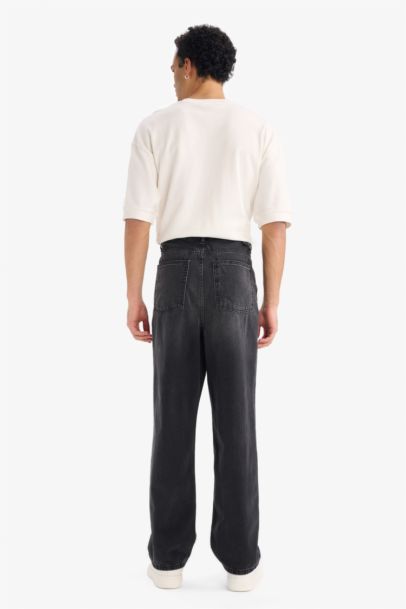 Baggy Fit Trousers