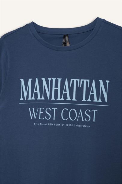 Трикотажная футболка Regular Fit с круглым вырезом коротким рукавом и принтом-слоганом