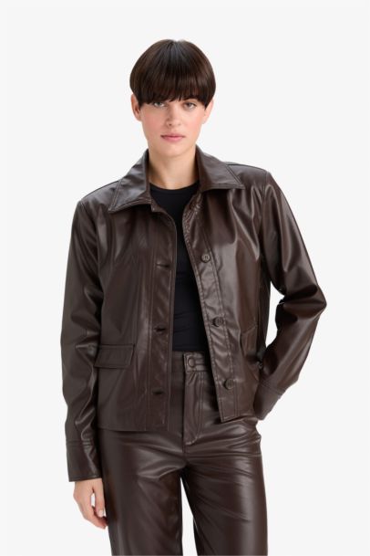 Veste en similicuir à col polo Coupe régulière