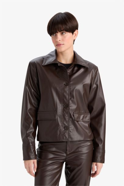 Veste en similicuir à col polo Coupe régulière