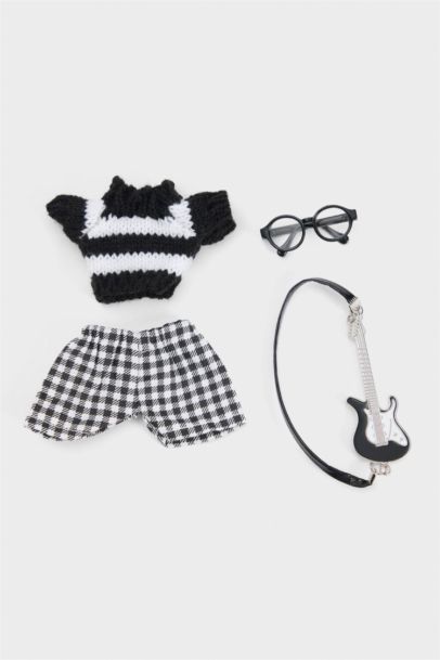 Woman Black Guitar Detail Wearable Charm Keychain