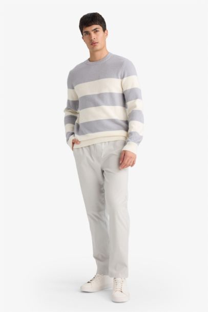 Pull tricot à col rond Coupe standard