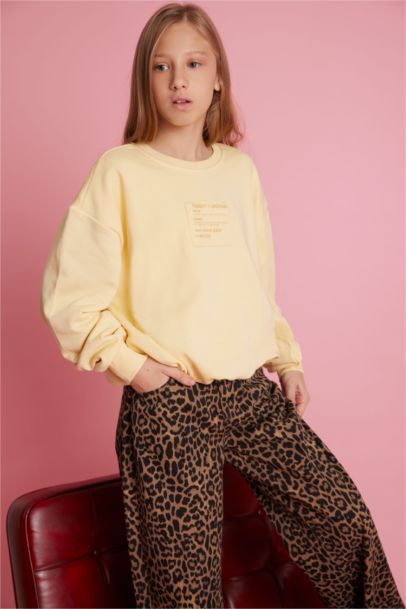 Oversize Geniş Kalıp Bisiklet Yaka Baskılı Sweatshirt Kız Çocuk