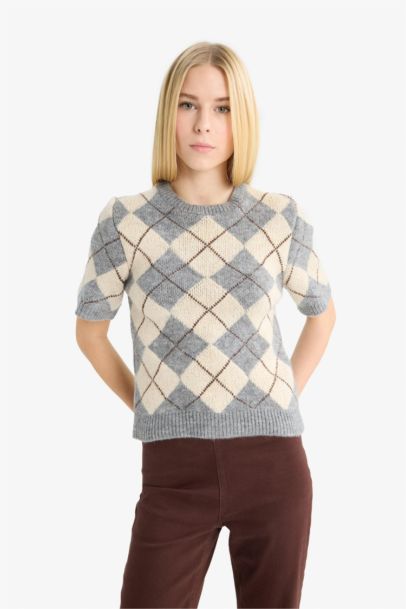 Pull en tricot à manches courtes et col rond motif losanges Coupe slim