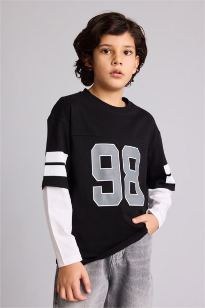 تيشيرت ولادي قصة عادية وطبعة شعار