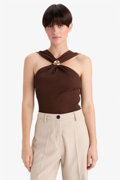 Fitted Rib Buckle Detail Sleeveless Blouse