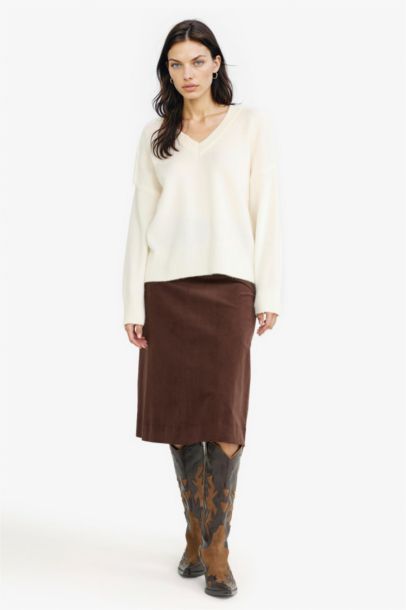 بلوفر تريكو اوفر سايز برقبة مستديرة