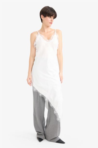 Regular Fit V-Neck Sleeveless Blouse