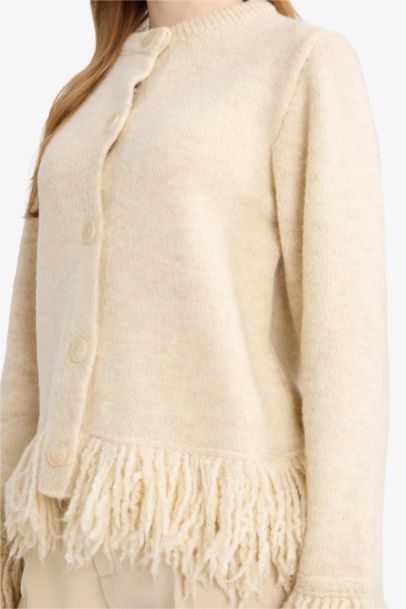 Regular Fit Bisiklet Yaka Püsküllü Düğmeli Triko Hırka