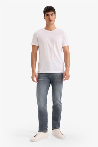 بنطرون جينز سيرجيو قصة عادية ملمس ناعم