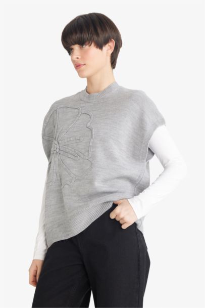 Relax Fit Bisiklet Yaka Çiçekli Triko Süveter