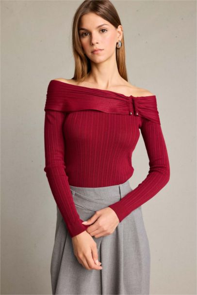 بلوزة ردن طويل بكتف مكشوف ببكلة