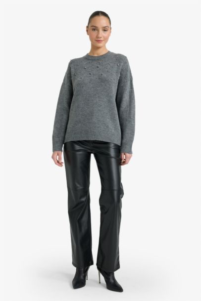 Oversize Fit Crew Neck Embroidered Knitwear Pullover