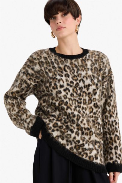 Oversize Fit Crew Neck Leopard Knitwear Pullover