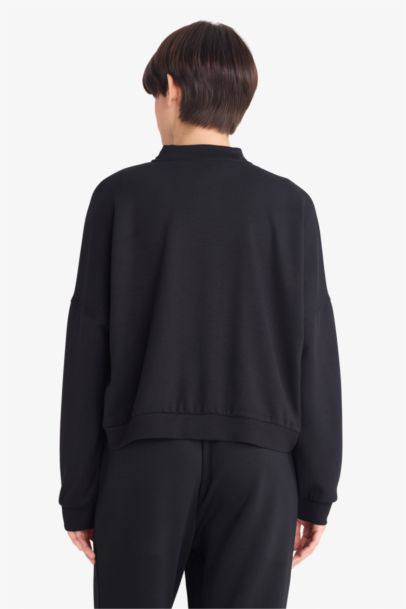 جاكيت بومبر بيزك سادة وياخة كوليج