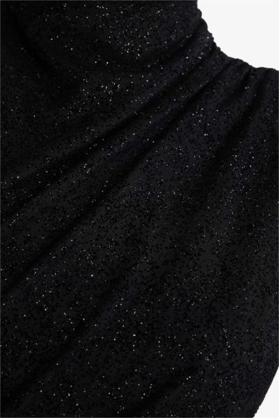 Robe mi-longue sans manches en tulle tissu brillant à col montant Coupe régulière