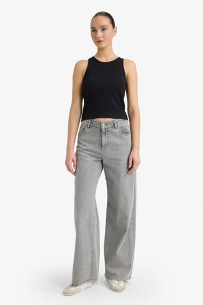 Slim Fit Camisole Crew Neck Tank Top