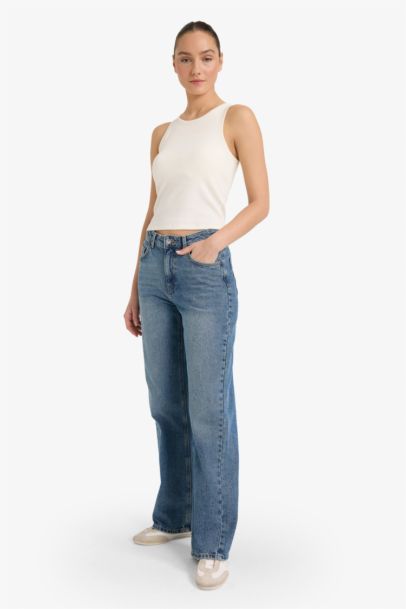 Slim Fit Camisole Crew Neck Tank Top