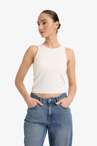 Slim Fit Camisole Crew Neck Tank Top