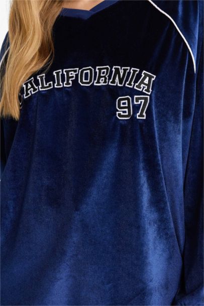 Oversize Fit V-Neck Printed Velvet Sweatshirt