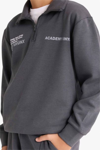 طقم اولادي سويت شيرت وسويت بانتس قصة عادية - قطعتين