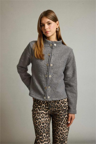 جاكيت صوف قطيفة بسوسته وجيب