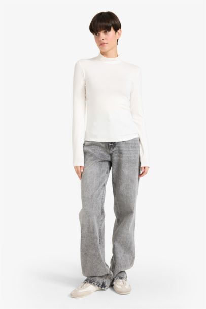 Woman Long Sleeve T-Shirt