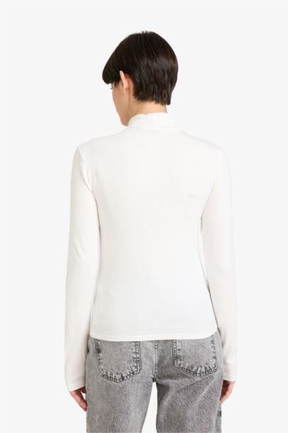 Woman Long Sleeve T-Shirt