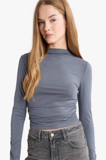 Woman Long Sleeve T-Shirt