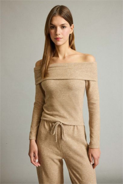 Off Shoulder Long Sleeve T-Shirt