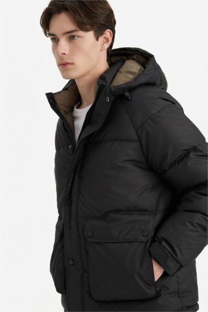 Regular Fit Waterproof Puffer Jacket