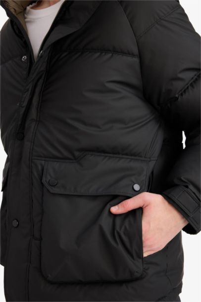 Regular Fit Waterproof Puffer Jacket