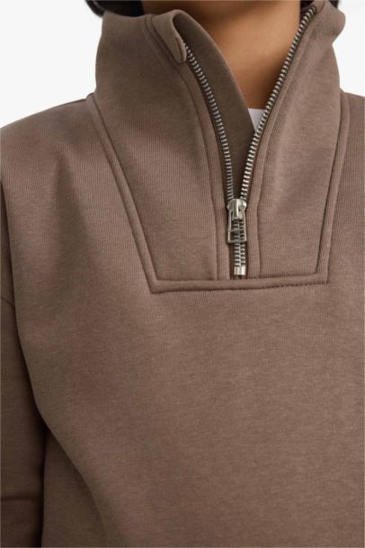 سويت شيرت ولادي قصة عادية وبطانة ناعمة وياخة بسحاب