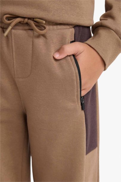 Boy Elastic Waist Cargo Sweatpants