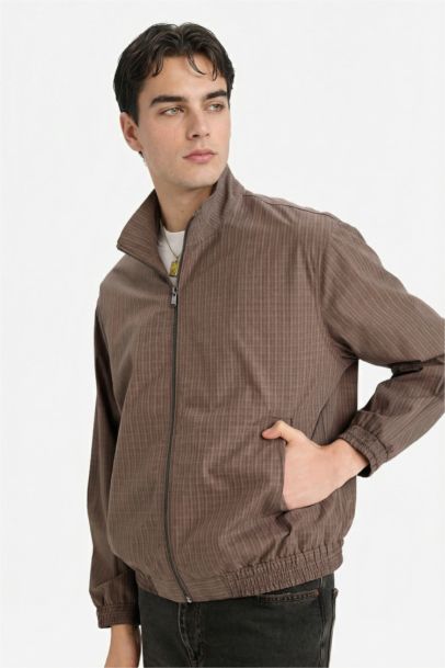 جاكيت قطن قصة عادية