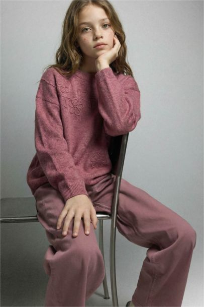 Bisiklet Yaka Nakışlı Triko Kazak Kız Çocuk