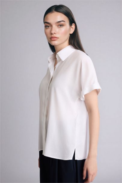 Рубашка с коротким рукавом стандартного кроя для женщин