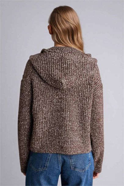 جاكيت صوف اوفر سايز بغطاء للرأس