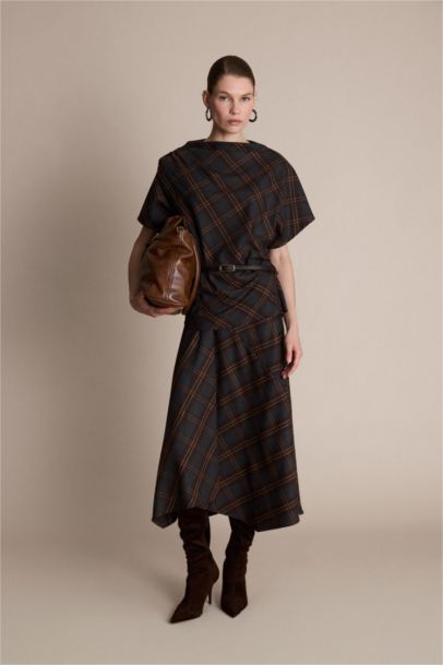 تنورة ميدي كاروهات بنسل بخصر عادي