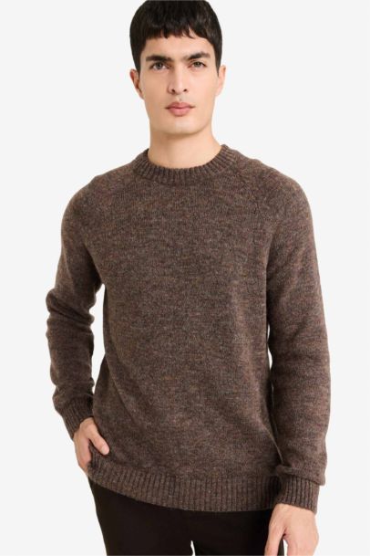 بلوز تريكو قصة عادية بياخة مستديرة