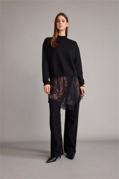 Leopard Print Crew Neck Sweatshirt