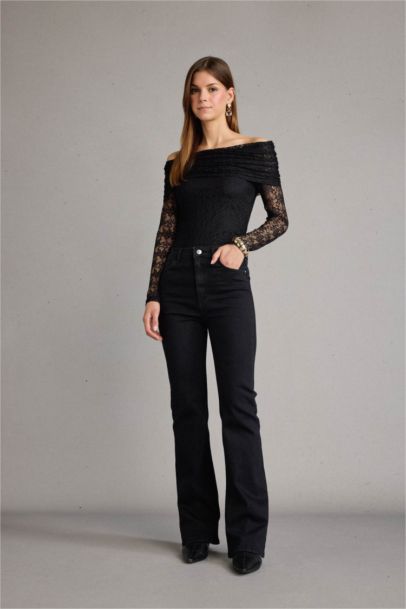 بلوزة تول ردن طويل بكتف مفتوح