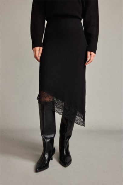 Slim Fit Normal Waist Midi Knitted Skirt